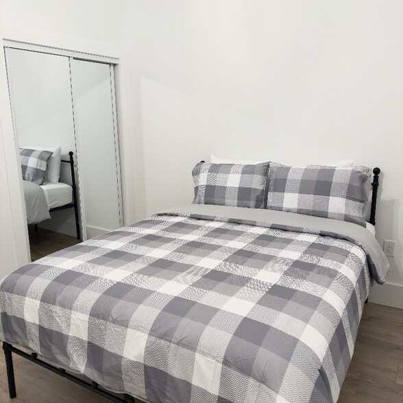 Building Photo - 2809 Third St