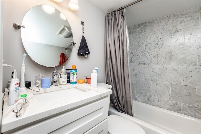 Building Photo - 345 Harvard St