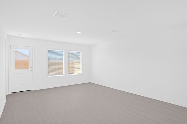 Building Photo - 730 Pawpaw Dr