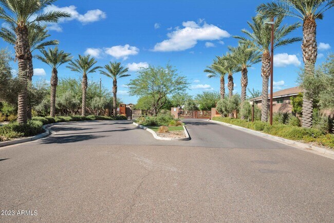 Building Photo - 9863 E Tungsten Dr