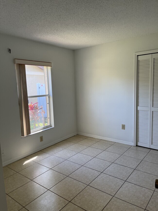 Building Photo - 3607 Cresta Ct