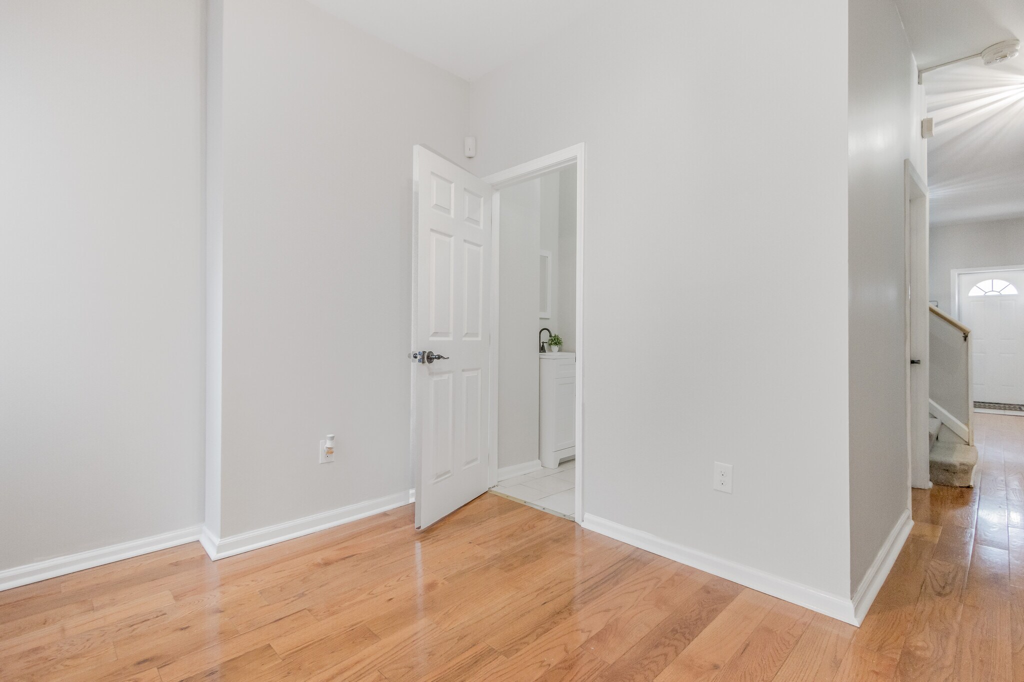 Building Photo - 1235 N Bond St