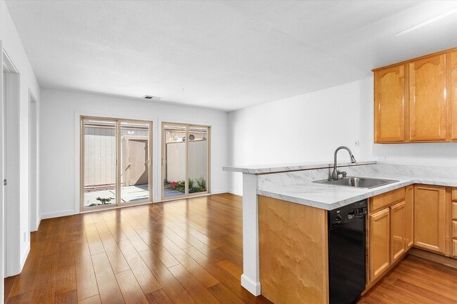 Building Photo - 1145 Bismarck Ln