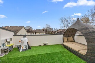 Building Photo - 510 Jackson Hill St