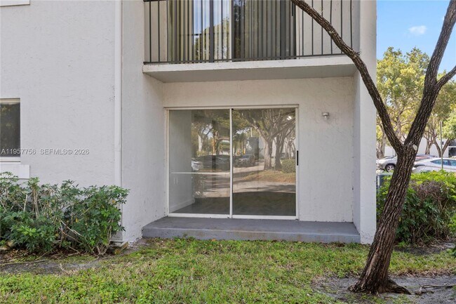 Building Photo - 1133 Benoist Farms Rd