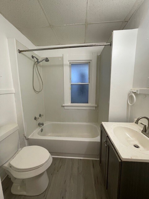 Building Photo - 632 Marmion Ave