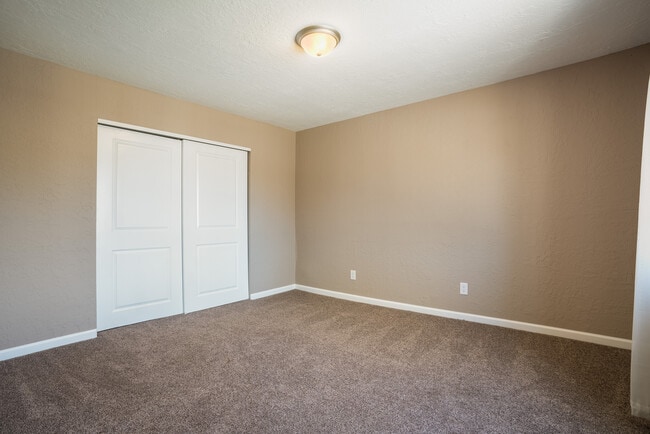 Building Photo - 505 Carlisle Blvd SE