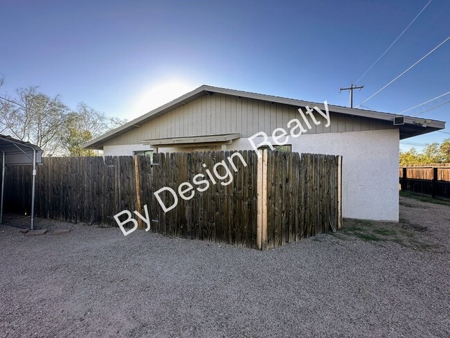 Building Photo - 2-Bed 1-Bath near University of Arizona wi...