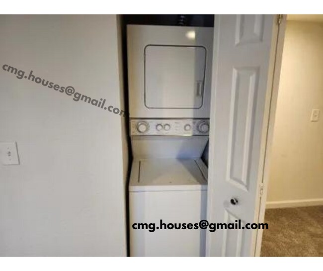 Building Photo - 14602 Portland Ave SW