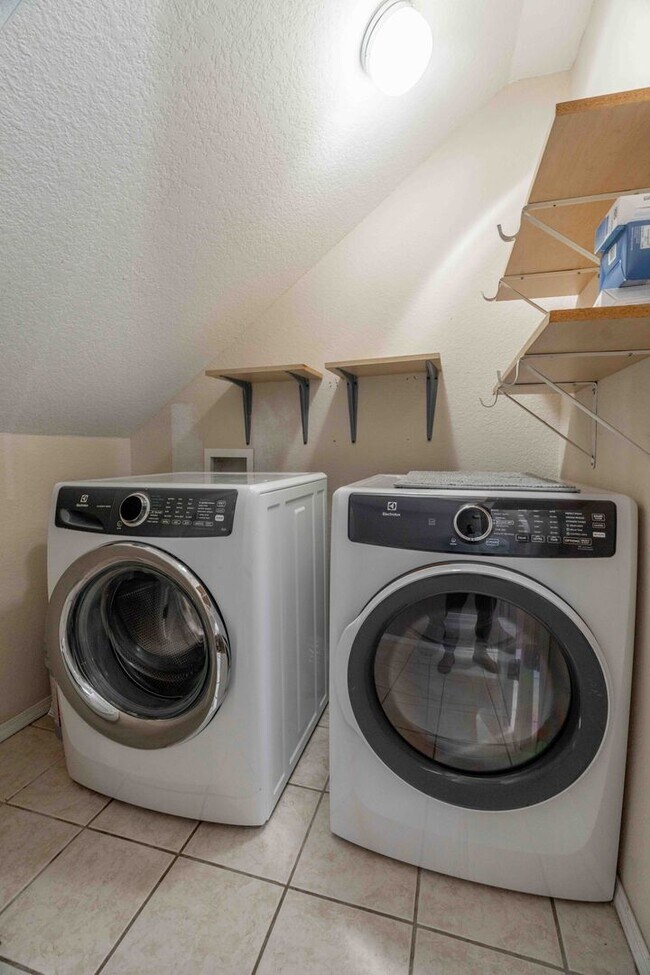 Building Photo - Spacious 3-Bedroom Home in Bentonville’s E...