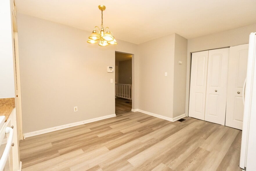 Building Photo - 3728 Chula Vista Dr