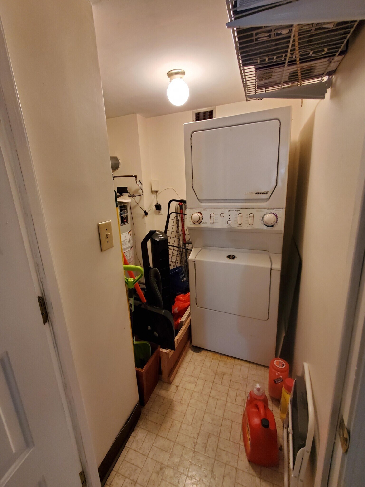 Building Photo - 16 Winter St