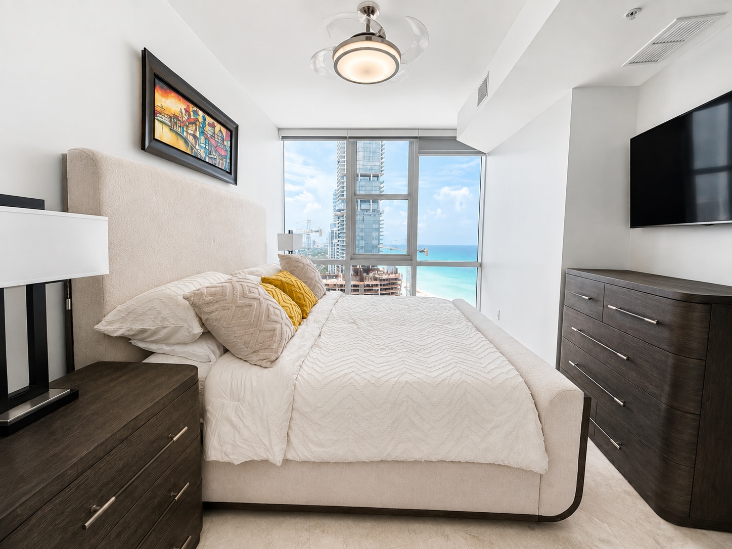 Building Photo - 18201 Collins Ave