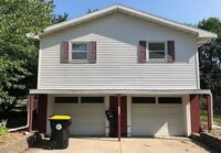 Building Photo - 1230 Searle Dr