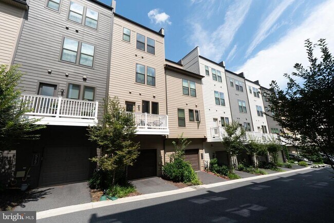 Building Photo - 515 Shorthorn Way