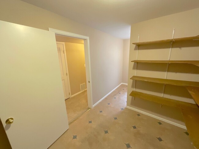 Building Photo - 4 Bedroom Home Available Near Constitution...