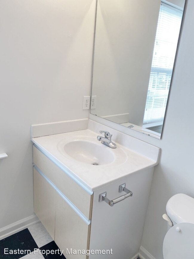 Building Photo - 2600 Cypress View Dr