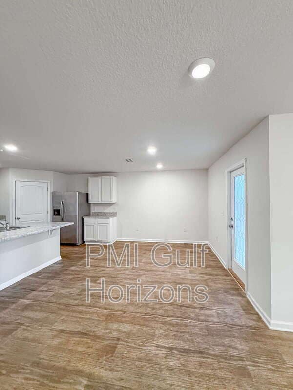 Building Photo - 7469 Steeplechase Blvd