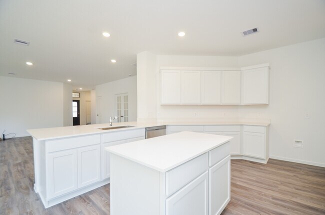 Building Photo - 3106 Stonebriar Dr