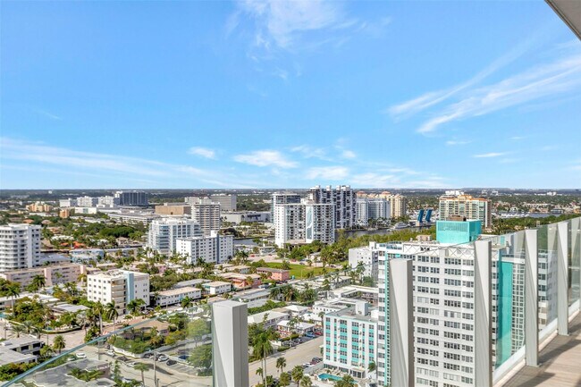 Building Photo - 525 N Fort Lauderdale Beach Blvd