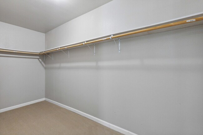 Building Photo - 4016 Winfield Ave