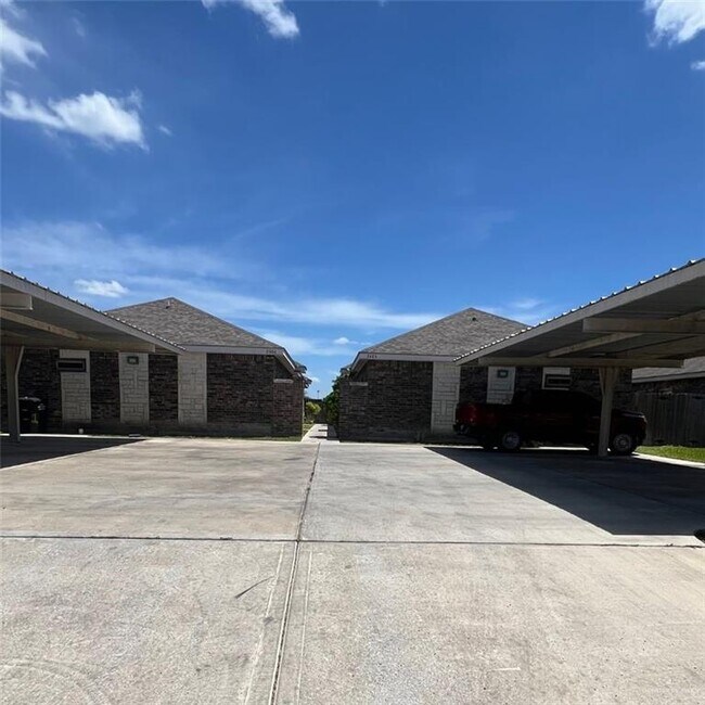 Primary Photo - 10 Israel E Ave