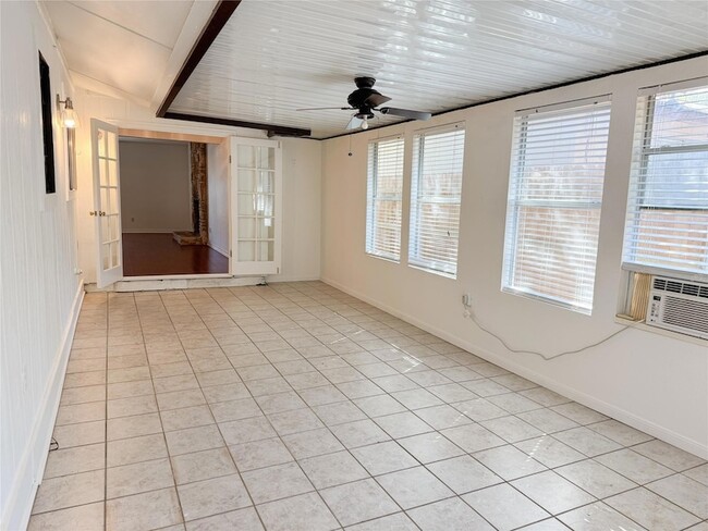 Building Photo - 11910 Stout Oak Trail