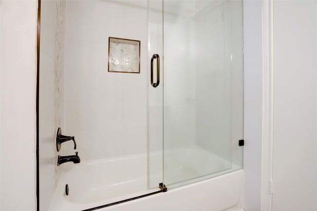 Building Photo - 14035 Myrtlea Dr