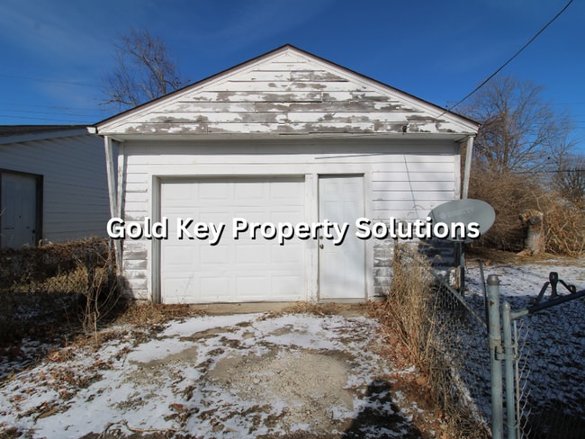 Building Photo - MEADOWBROOK AREA 2 BR 1 BA House with Central Air and Bonus Room (NO SECTION 8)