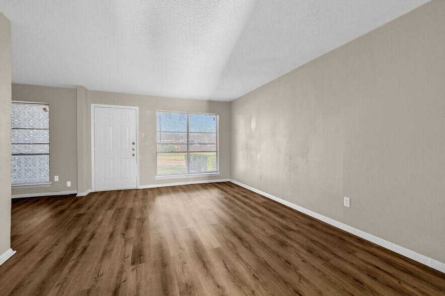 Interior Photo - Hickory Apartments
