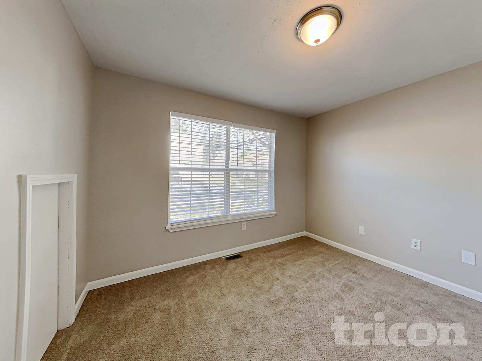 Building Photo - 7029 New Dale Rd