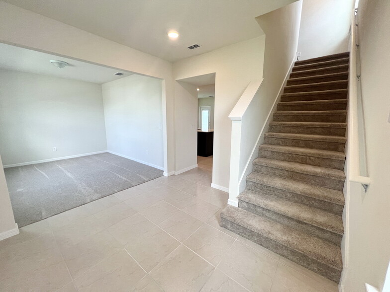 Foyer & Flex Room - 1813 Summer Serenity Dr