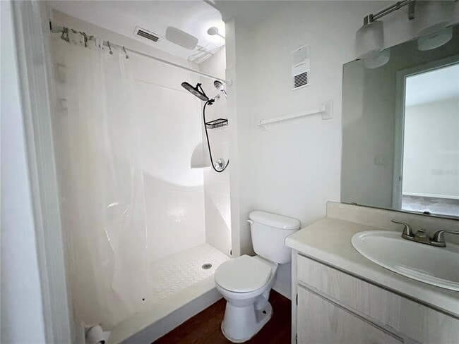 Building Photo - 204 Pompano Dr SE