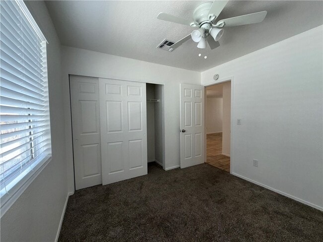 Building Photo - 807 Gemstone Ave