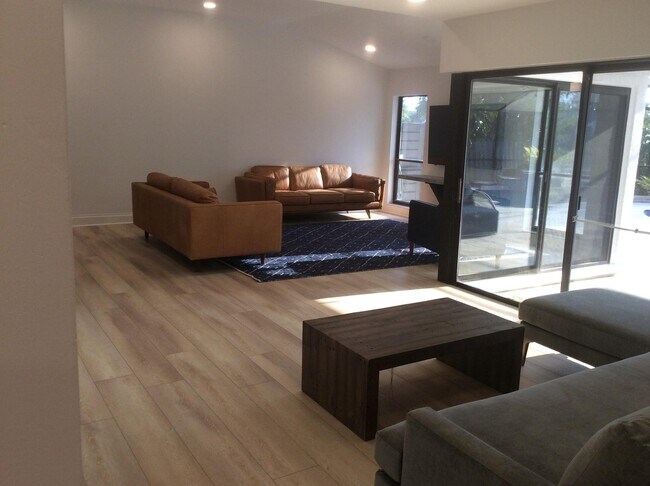 Building Photo - 12305 Sawgrass Ct