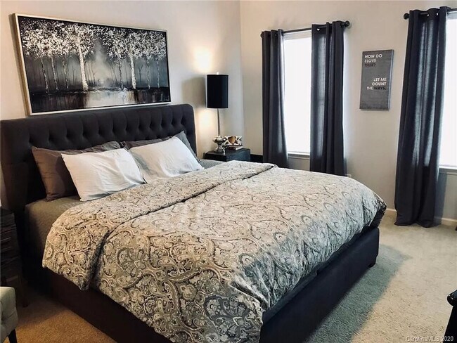 Building Photo - Rooms for rent in Belmont