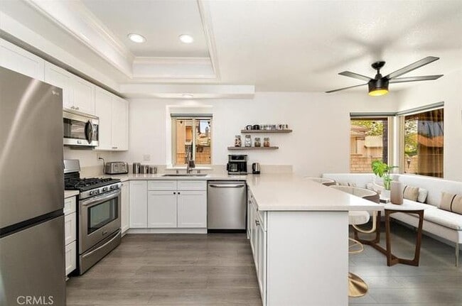 Building Photo - 11043 Country View Dr