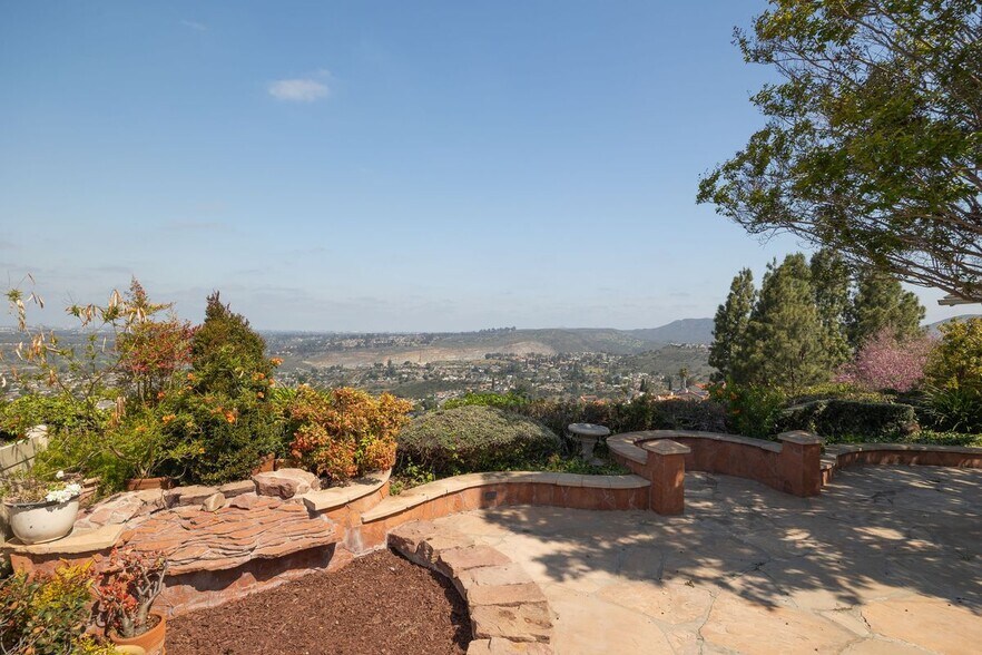 Primary Photo - 6164 Del Paso Ave