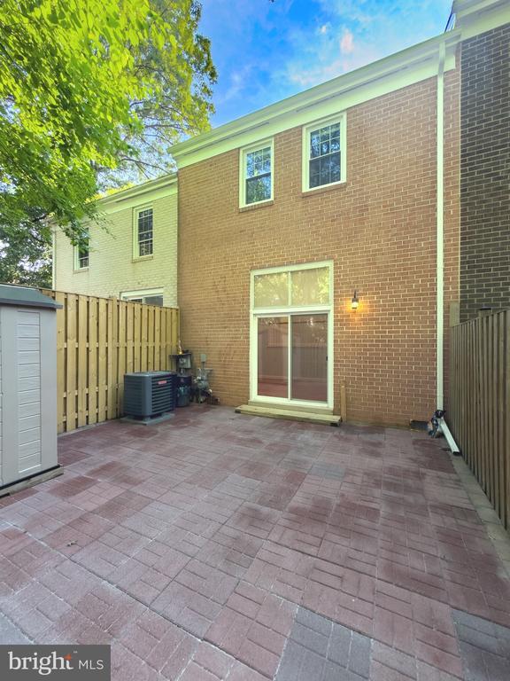 Building Photo - 2419 Ansdel Ct