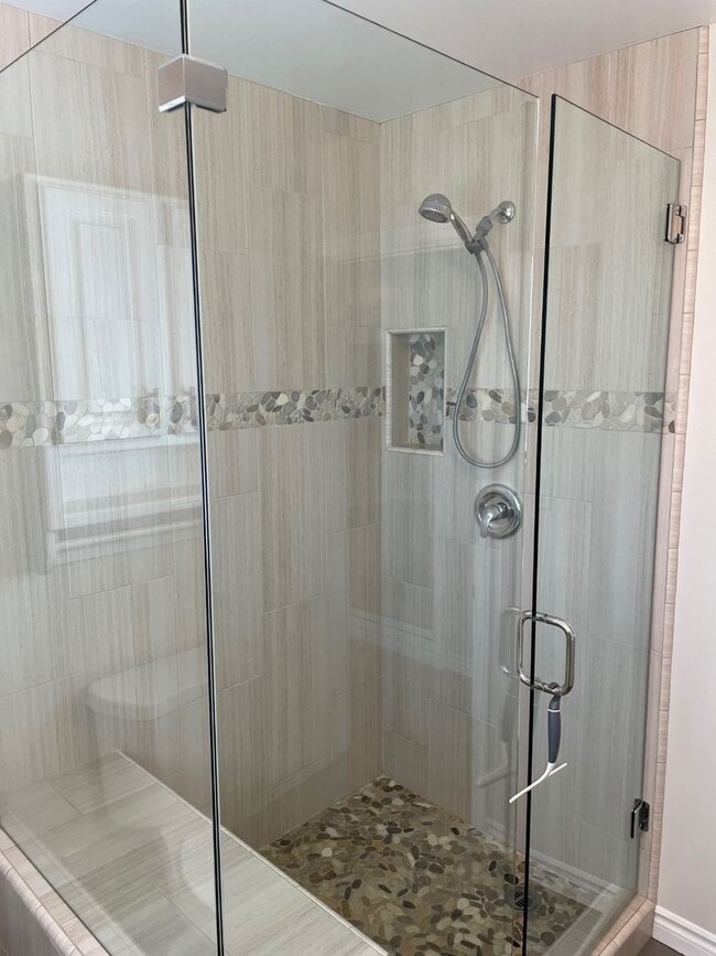 Building Photo - Beautiful Southwood Home for Lease