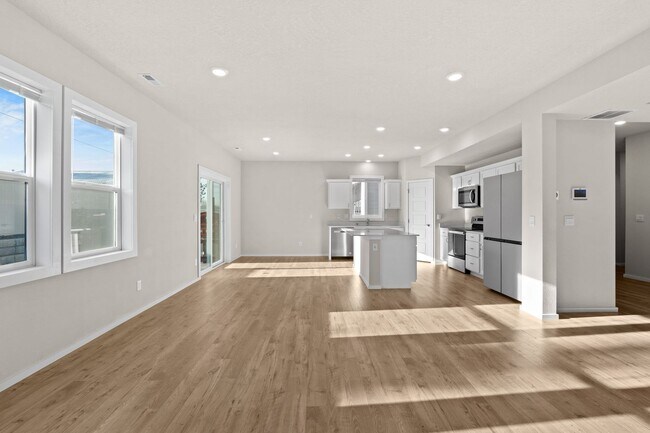 Building Photo - 2 year old 4 Bed 3 bath Liberty Lake Home offering 2330 sq/ft of living space