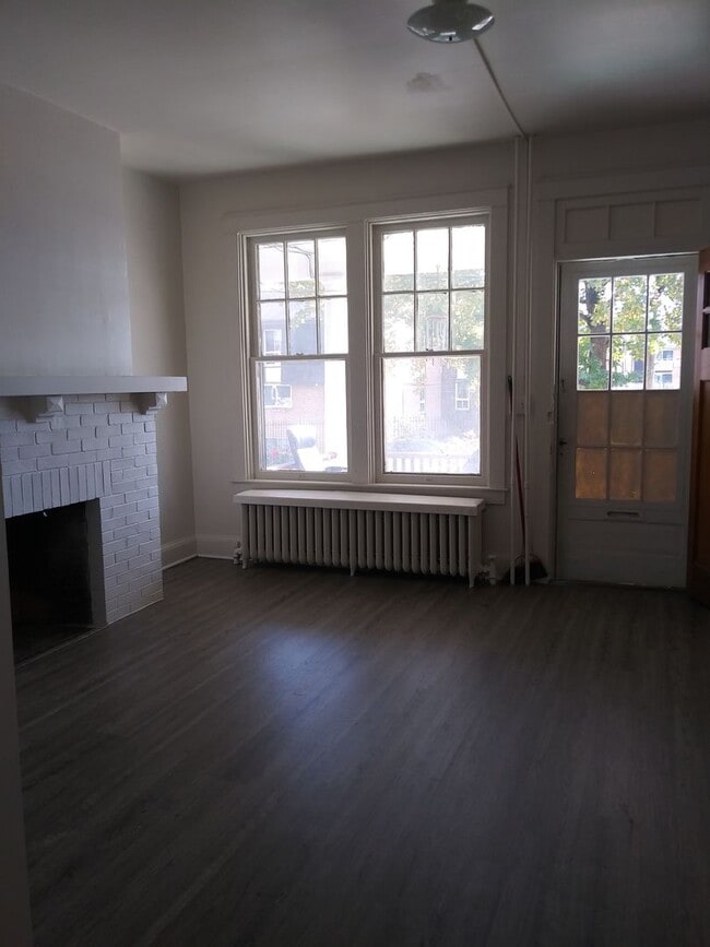 Building Photo - 525 East End Ave