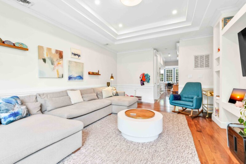 Building Photo - 49 Irving Pl