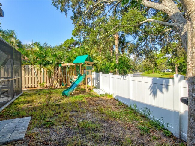 Building Photo - 5884 Milton Ave