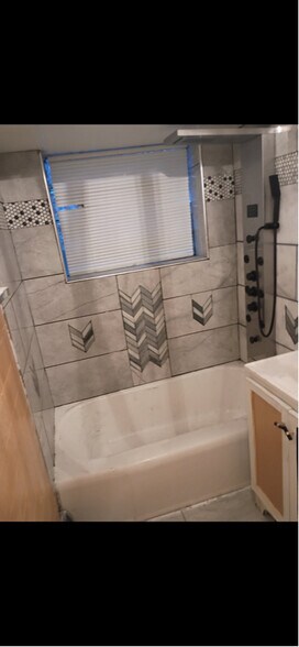 Building Photo - 414 W 144th St