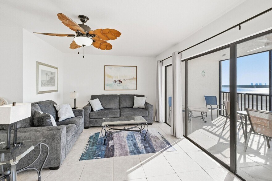 Building Photo - 8350 Estero Blvd