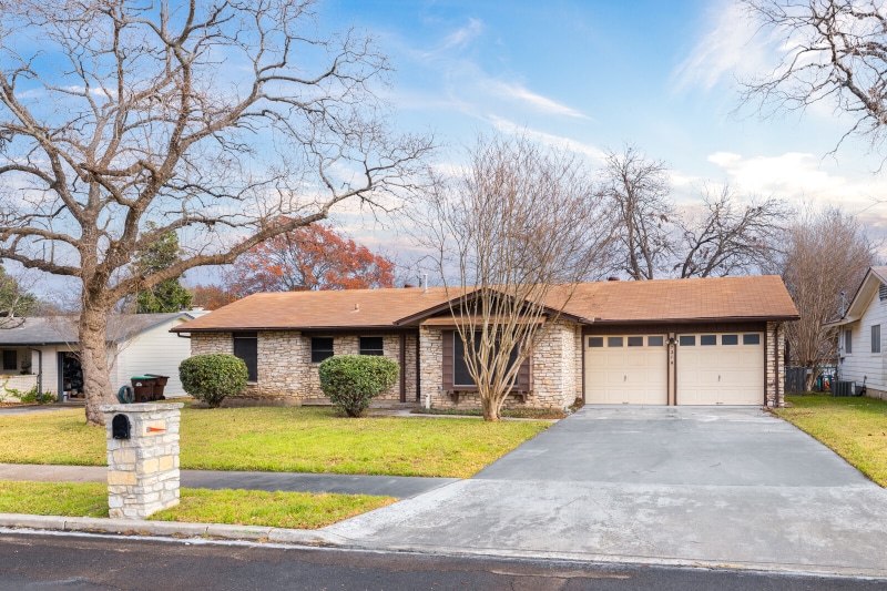 Building Photo - 7210 Grass Valley Dr