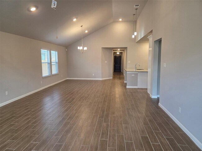Building Photo - 208 Comet Pointe Dr