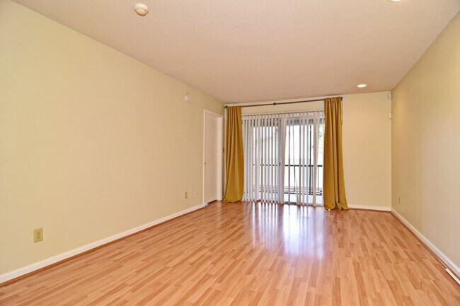 Building Photo - 2 Bed 2 Bath Audubon Place Condo