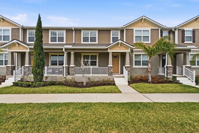 Building Photo - 3 Bedroom Resort Style Living in Gated Community